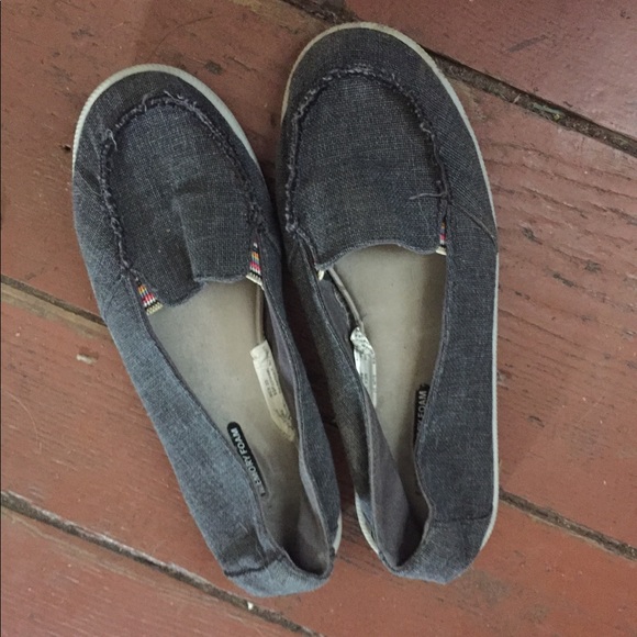 Shoes - Picture 3 of 3